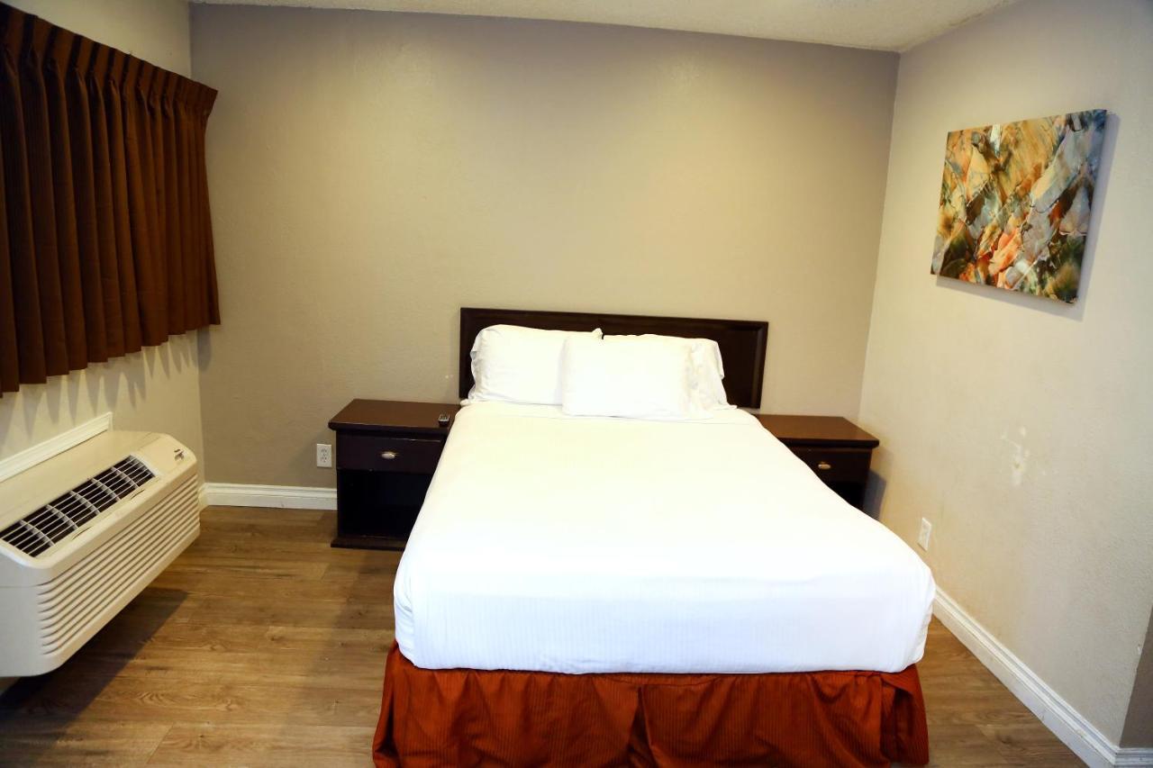 Anaheim Executive Inn & Suites Екстер'єр фото