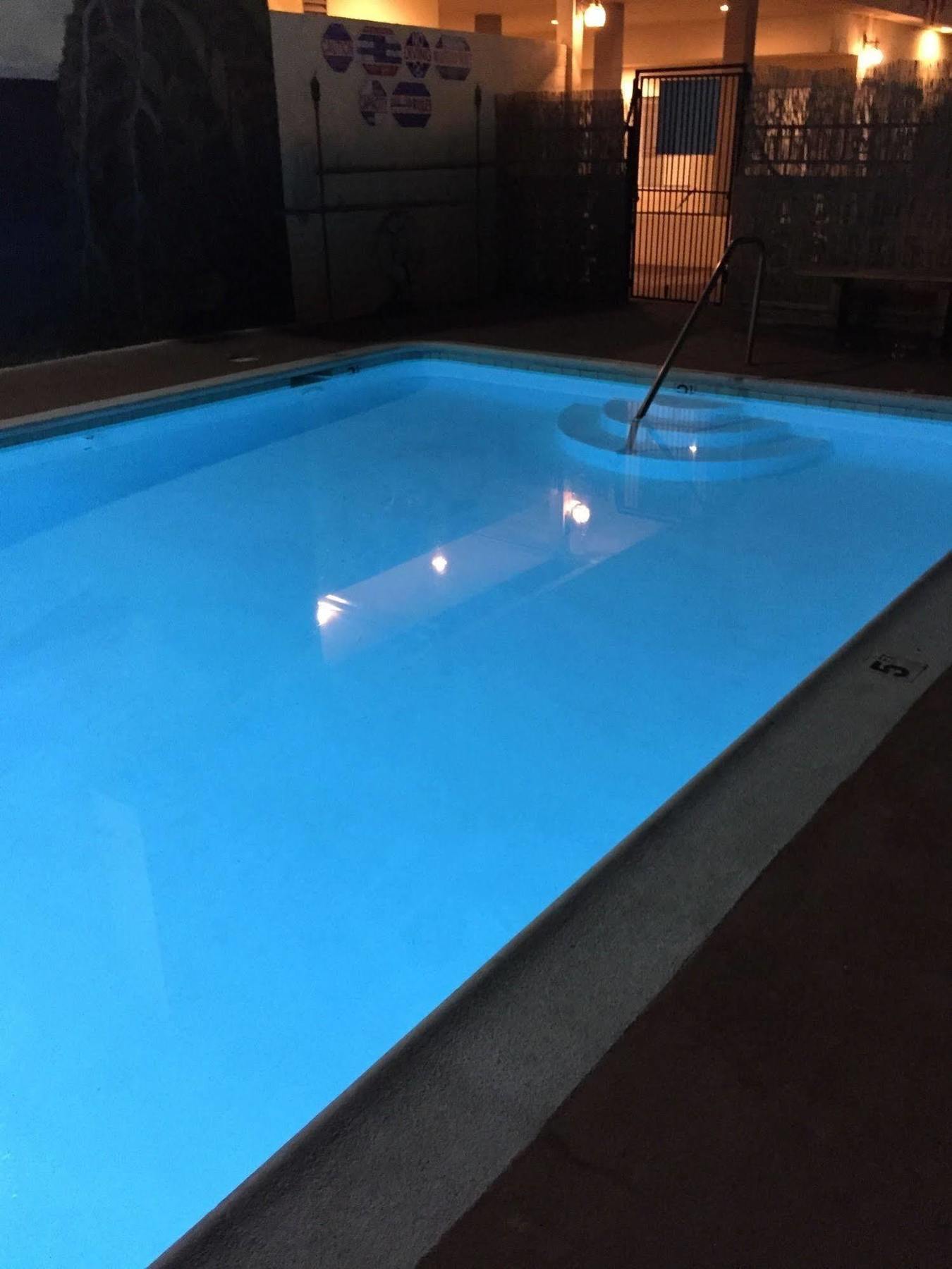 Anaheim Executive Inn & Suites Екстер'єр фото