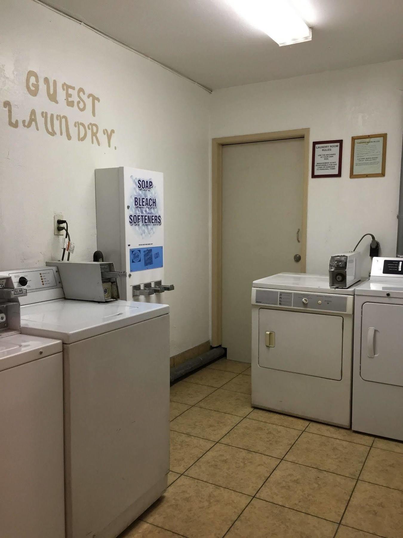 Anaheim Executive Inn & Suites Екстер'єр фото