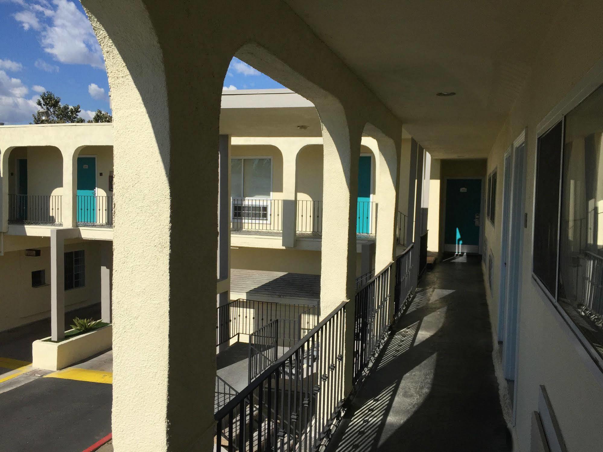 Anaheim Executive Inn & Suites Екстер'єр фото